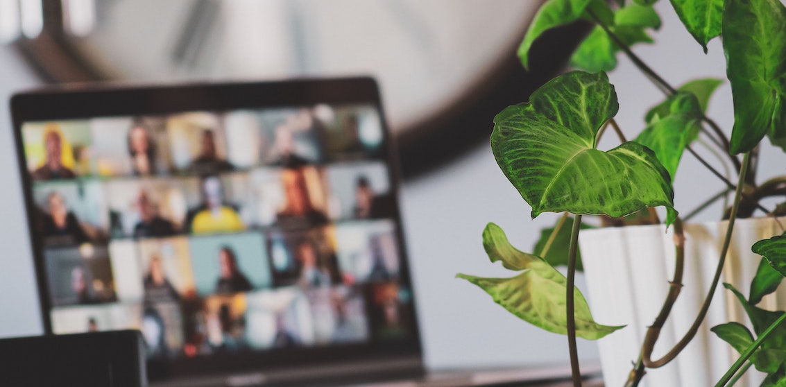 Hybrid working image of online meeting
